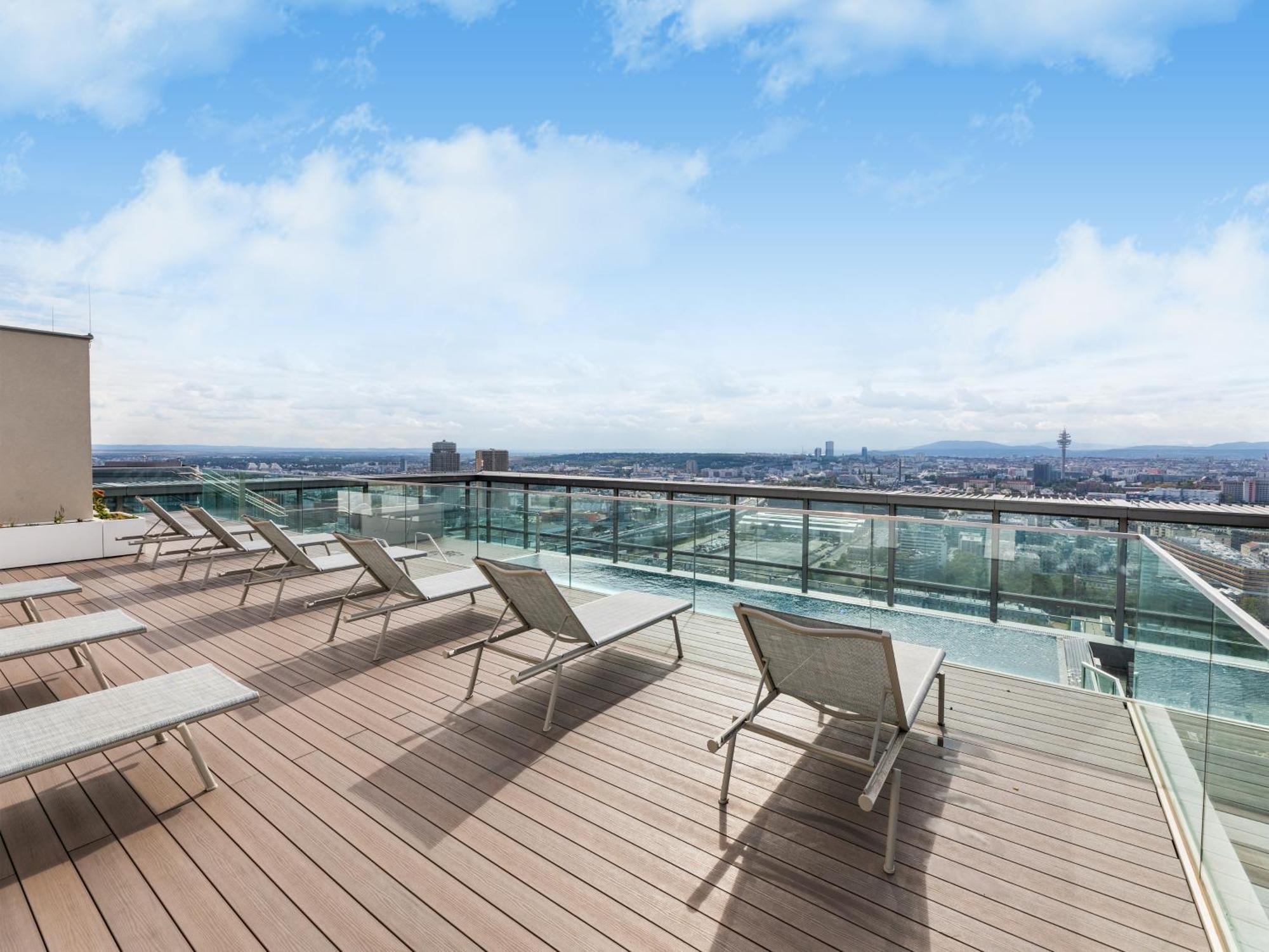 Sky9 District 3 Apartment Vienna